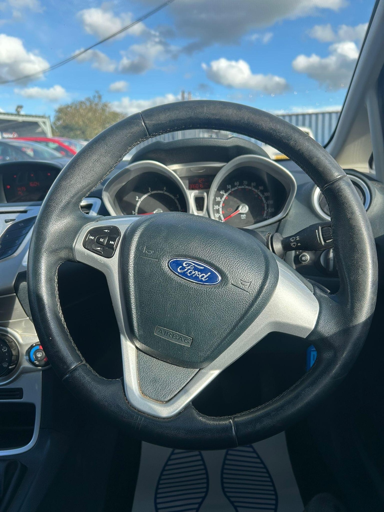 Used Ford Fiesta 2012 for sale - 77143931: Photo 26