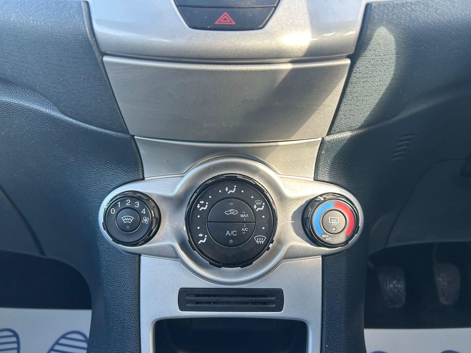 Used Ford Fiesta 2012 for sale - 77143931: Photo 27