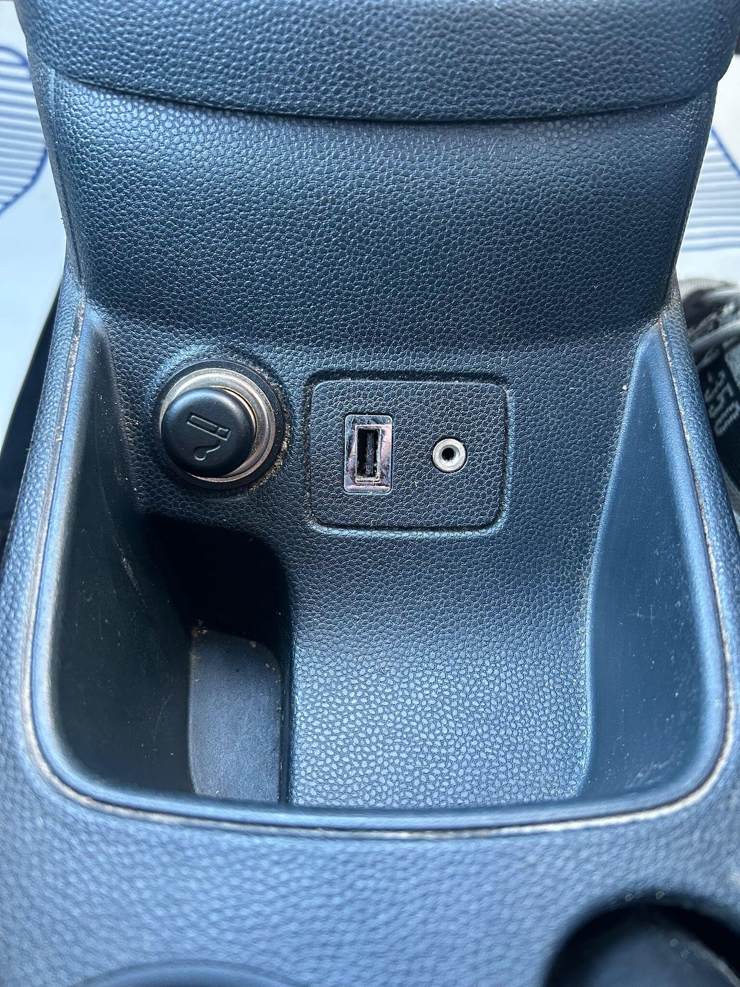 Used Ford Fiesta 2012 for sale - 77143931: Photo 28