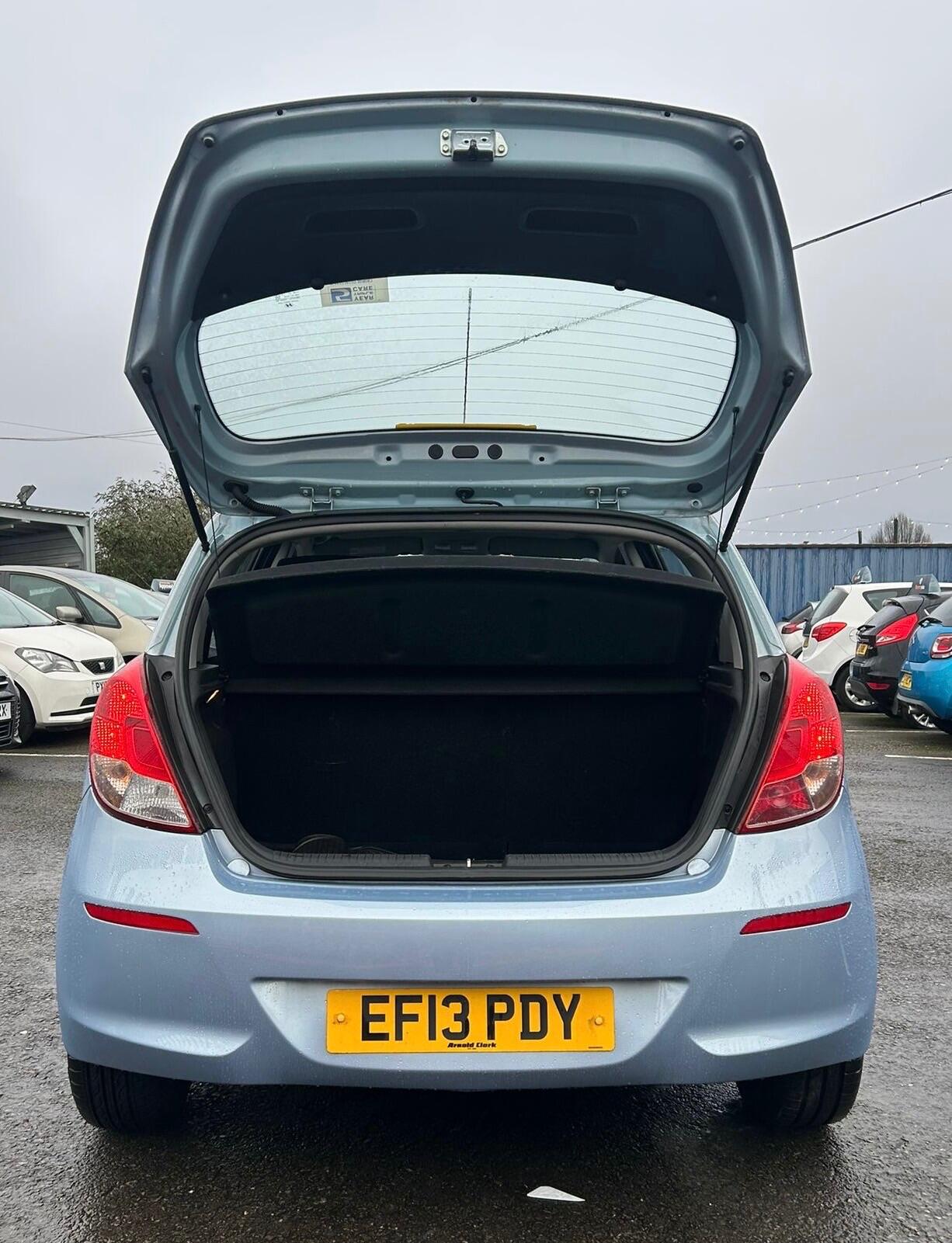 Used Hyundai i20 2013 for sale - 77469024: Photo 11