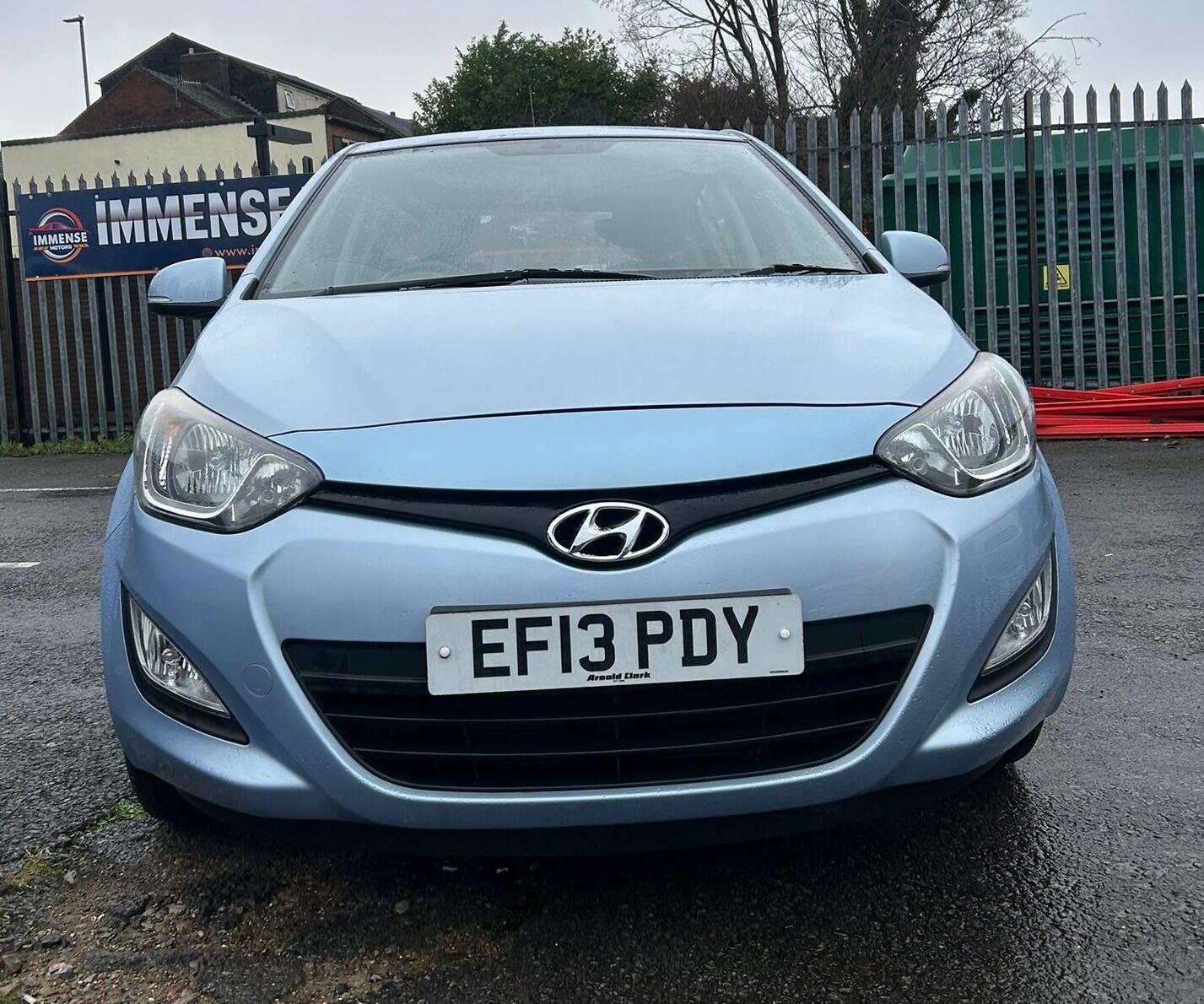 Used Hyundai i20 2013 for sale - 77469024: Photo 2