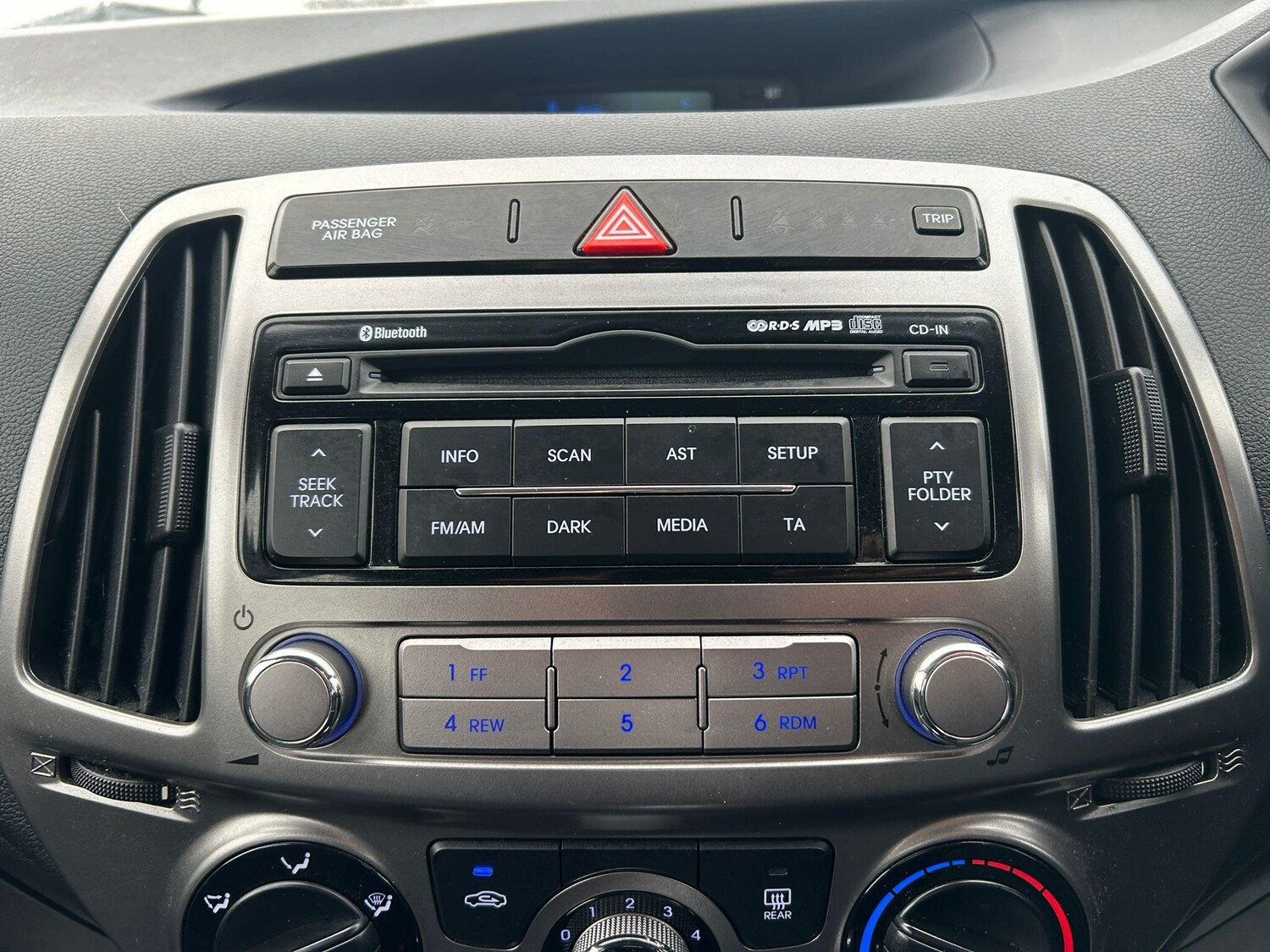 Used Hyundai i20 2013 for sale - 77469024: Photo 22