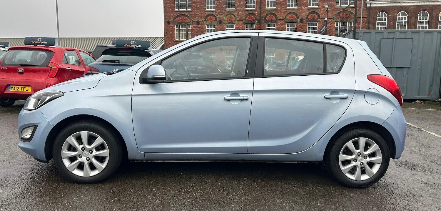 Used Hyundai i20 2013 for sale - 77469024: Photo 4