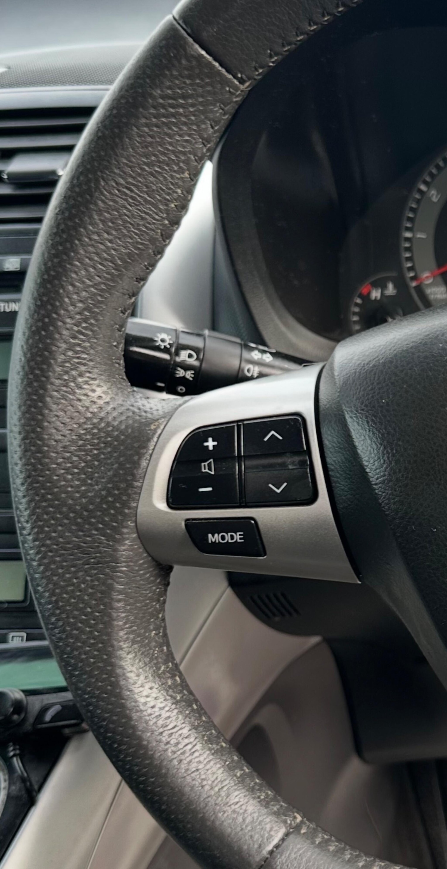 Used Toyota Auris 2011 for sale - 77495781: Photo 29