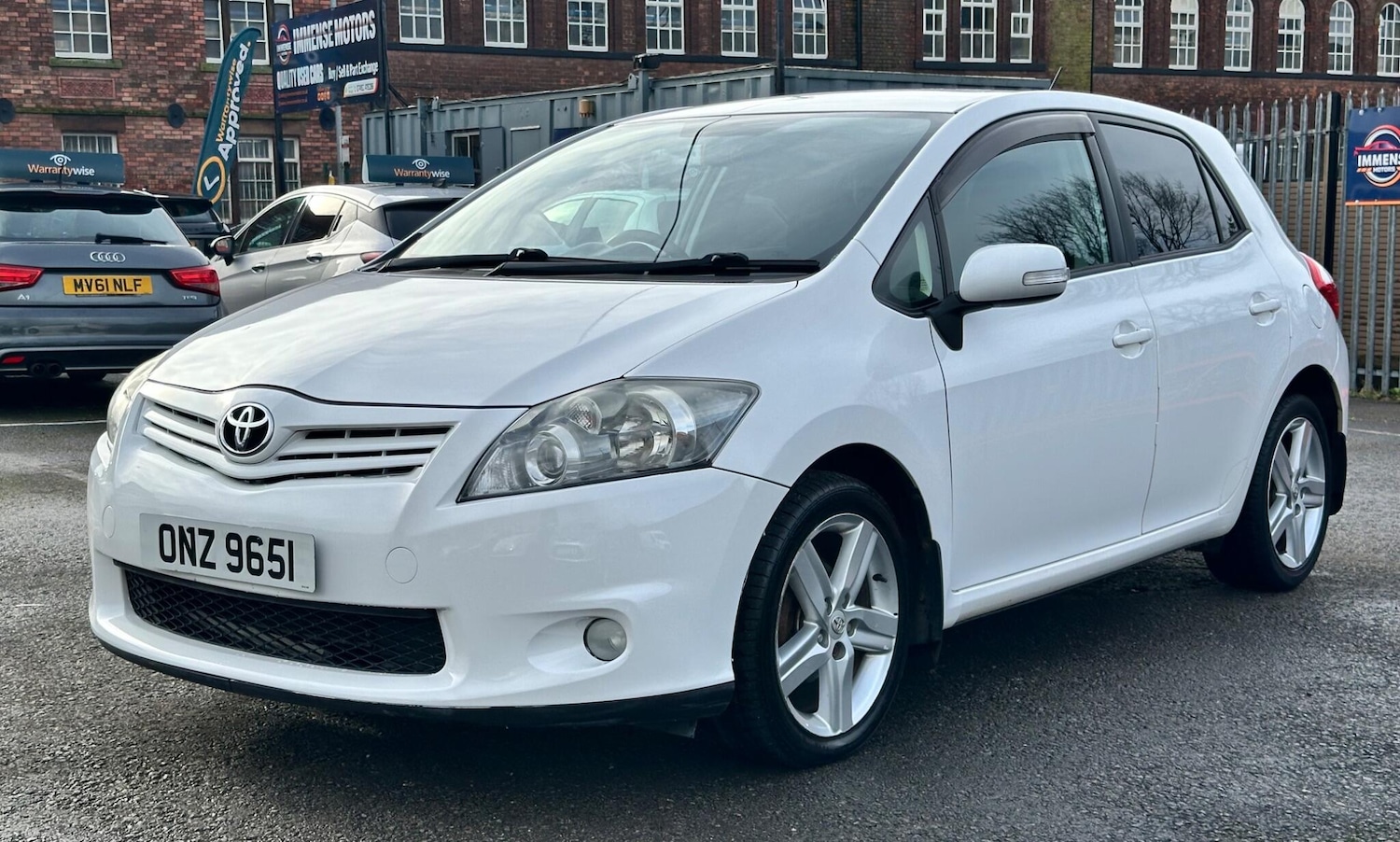 Used Toyota Auris 2011 for sale - 77495781: Photo 3