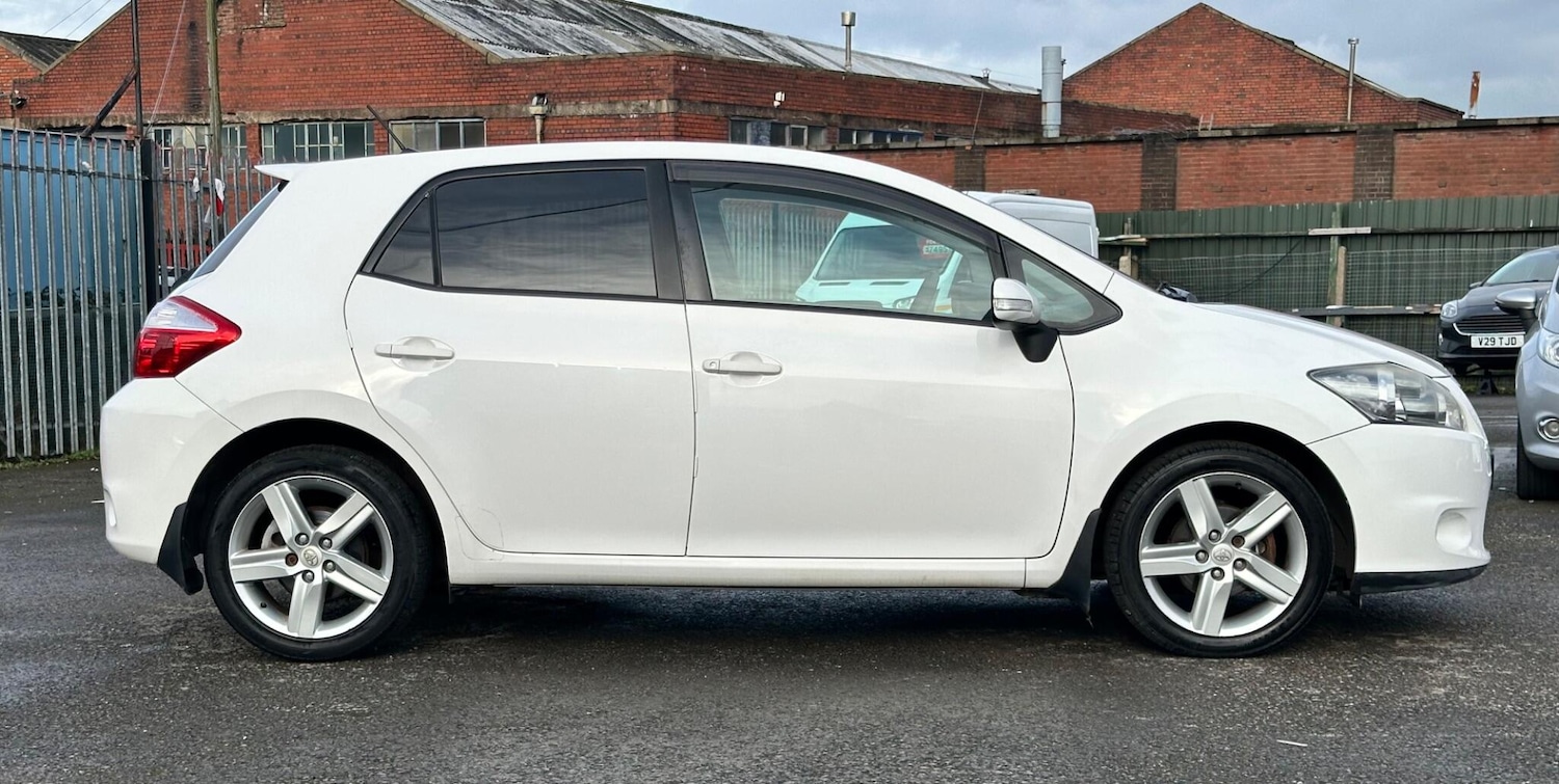 Used Toyota Auris 2011 for sale - 77495781: Photo 9