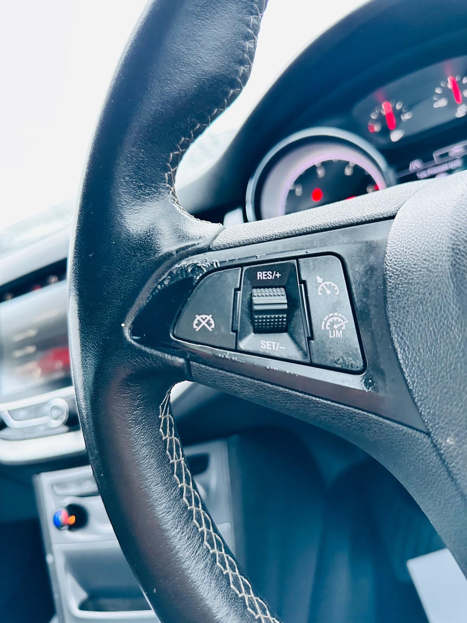 Used Vauxhall Astra for sale - 77242322: Photo 30