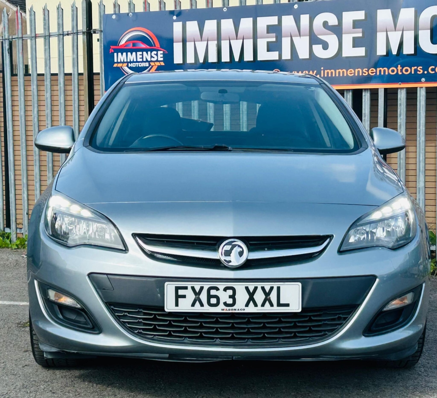 Used Vauxhall Astra 2013 for sale - 78204803: Photo 2