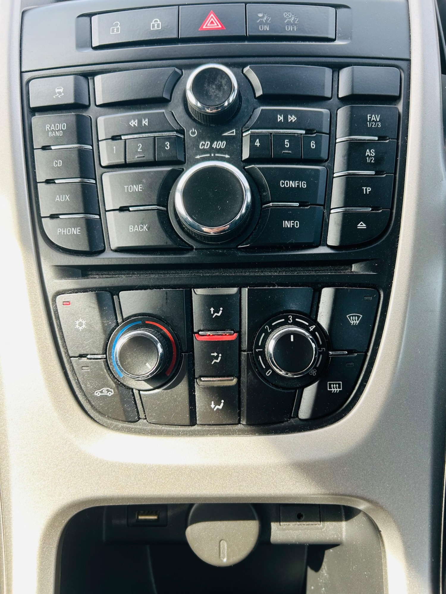 Used Vauxhall Astra 2013 for sale - 78204803: Photo 31