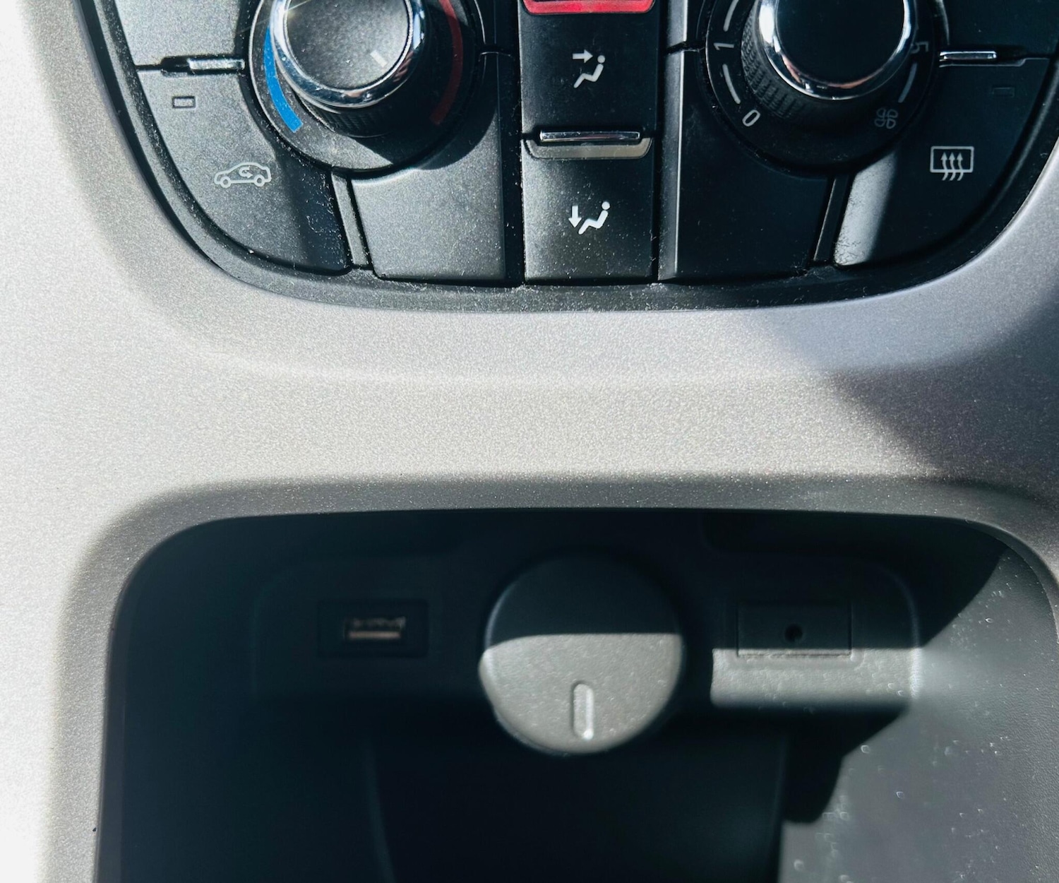 Used Vauxhall Astra 2013 for sale - 78204803: Photo 34