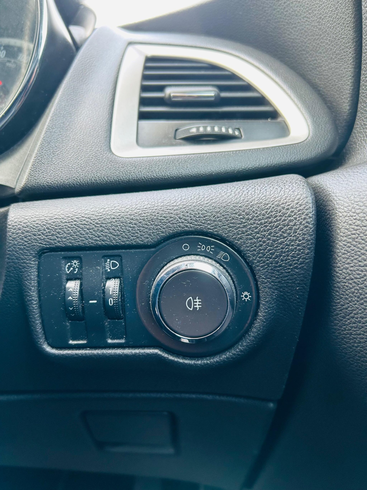 Used Vauxhall Astra 2013 for sale - 78204803: Photo 35