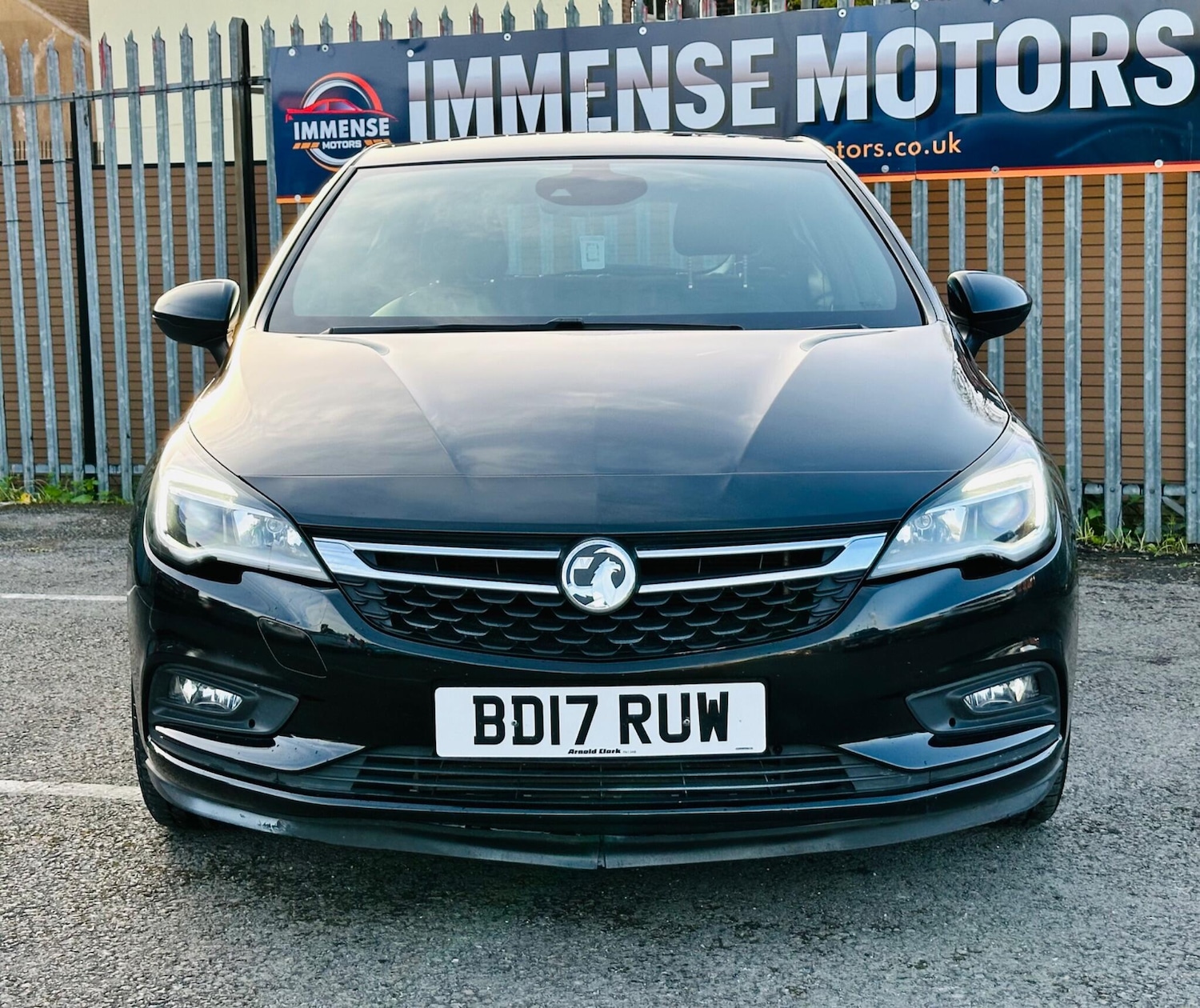 Used Vauxhall Astra 2017 for sale - 78058277: Photo 2