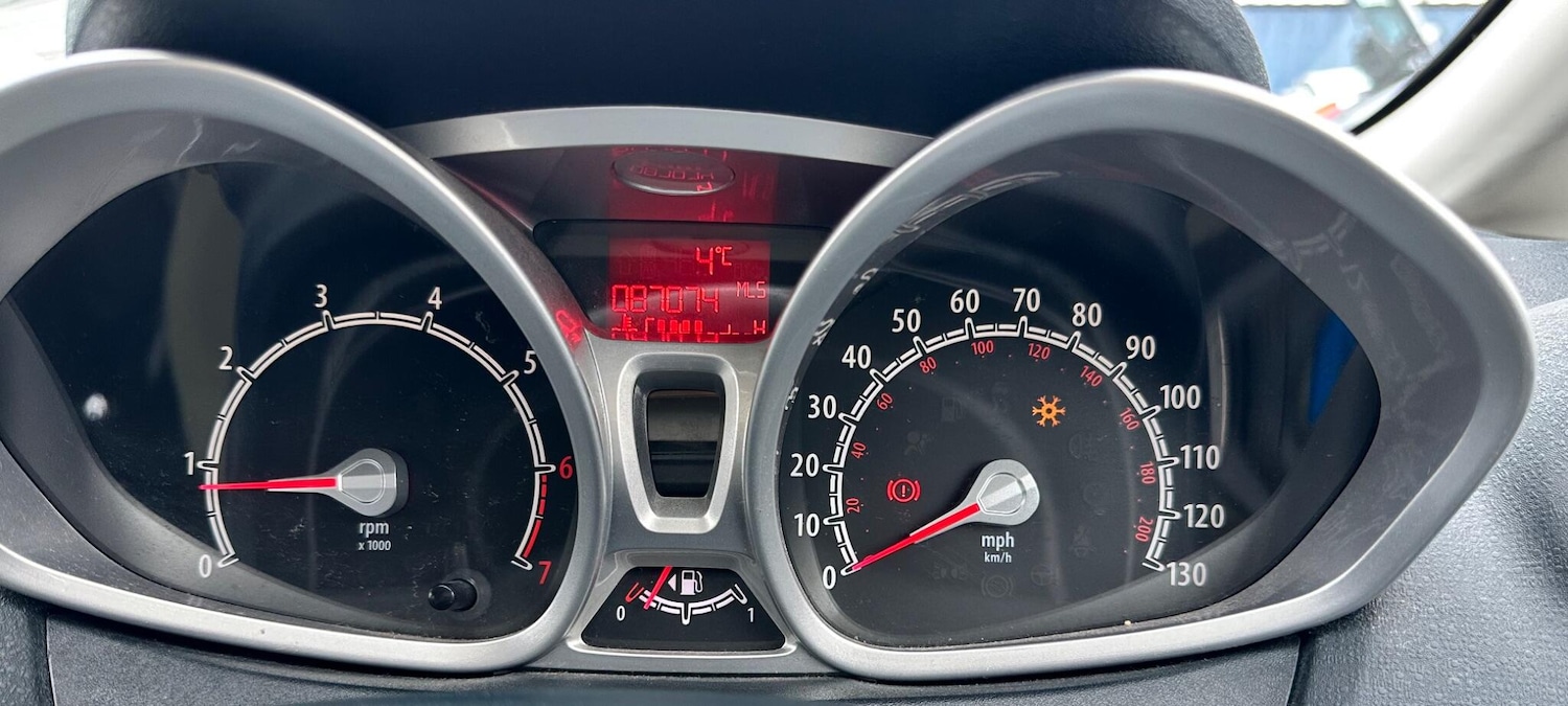 Used Ford Fiesta 2012 for sale - 77440123: Photo 32