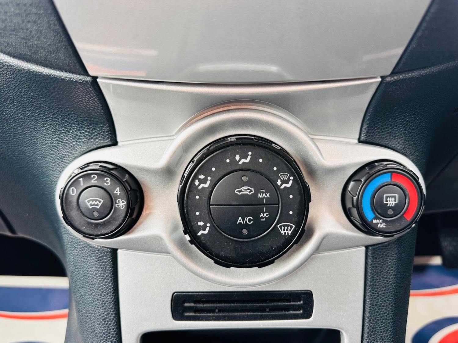 Used Ford Fiesta 2012 for sale - 78100094: Photo 28