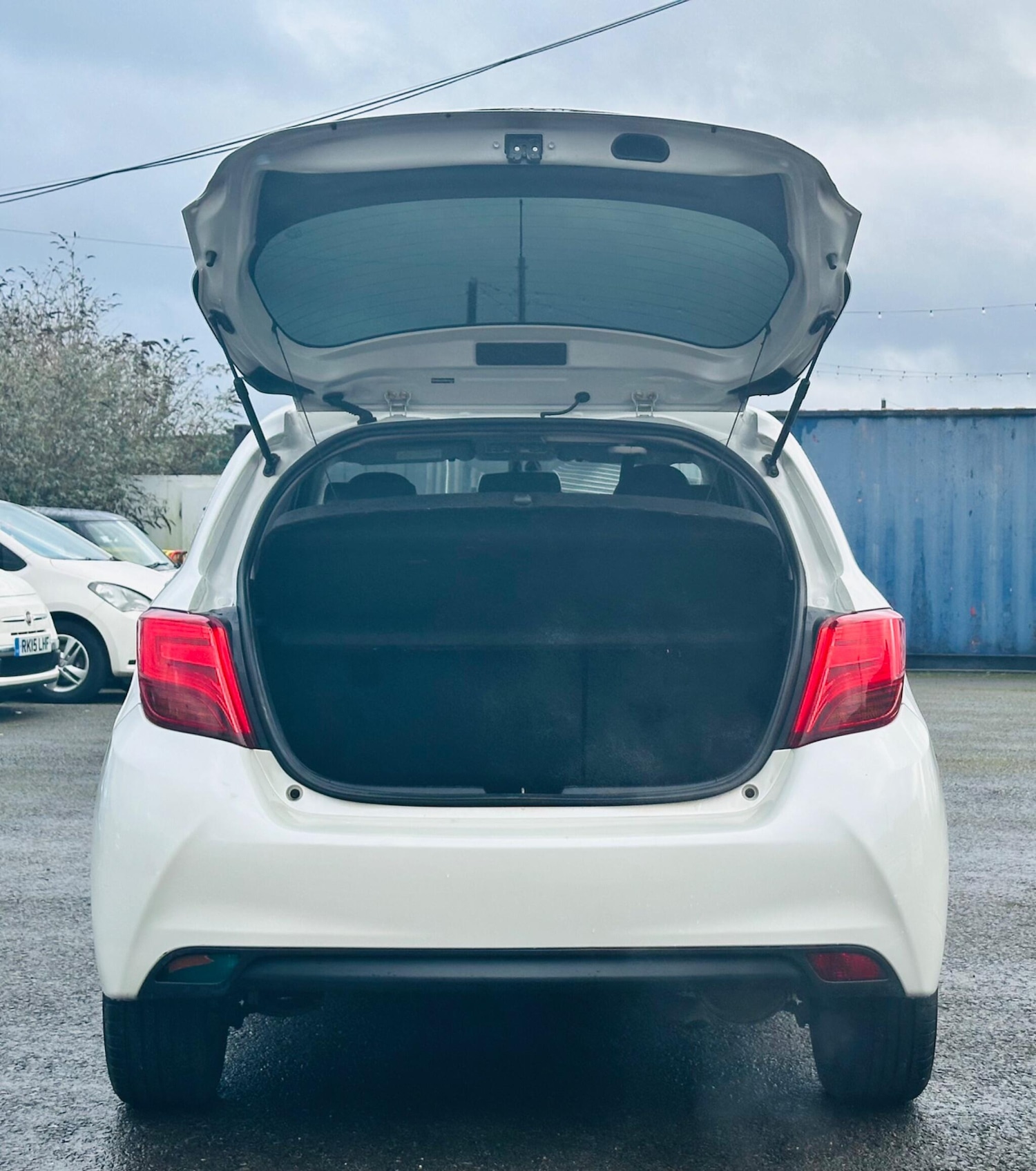 Used Toyota Yaris 2015 for sale - 77395967: Photo 11