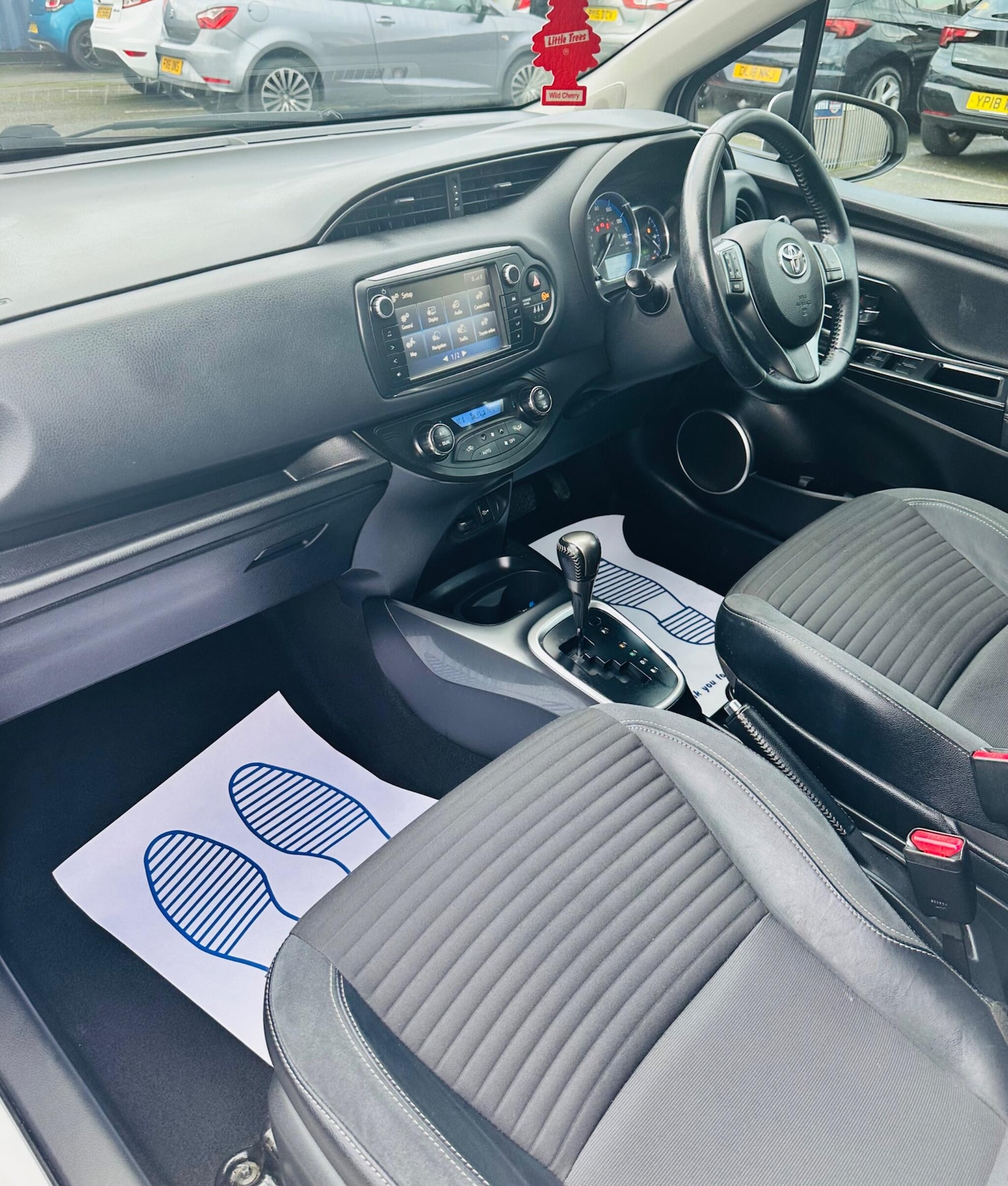 Used Toyota Yaris 2015 for sale - 77395967: Photo 13