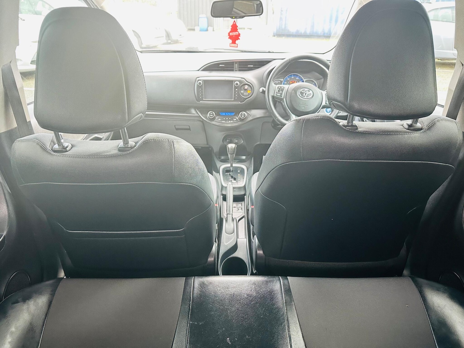 Used Toyota Yaris 2015 for sale - 77395967: Photo 22