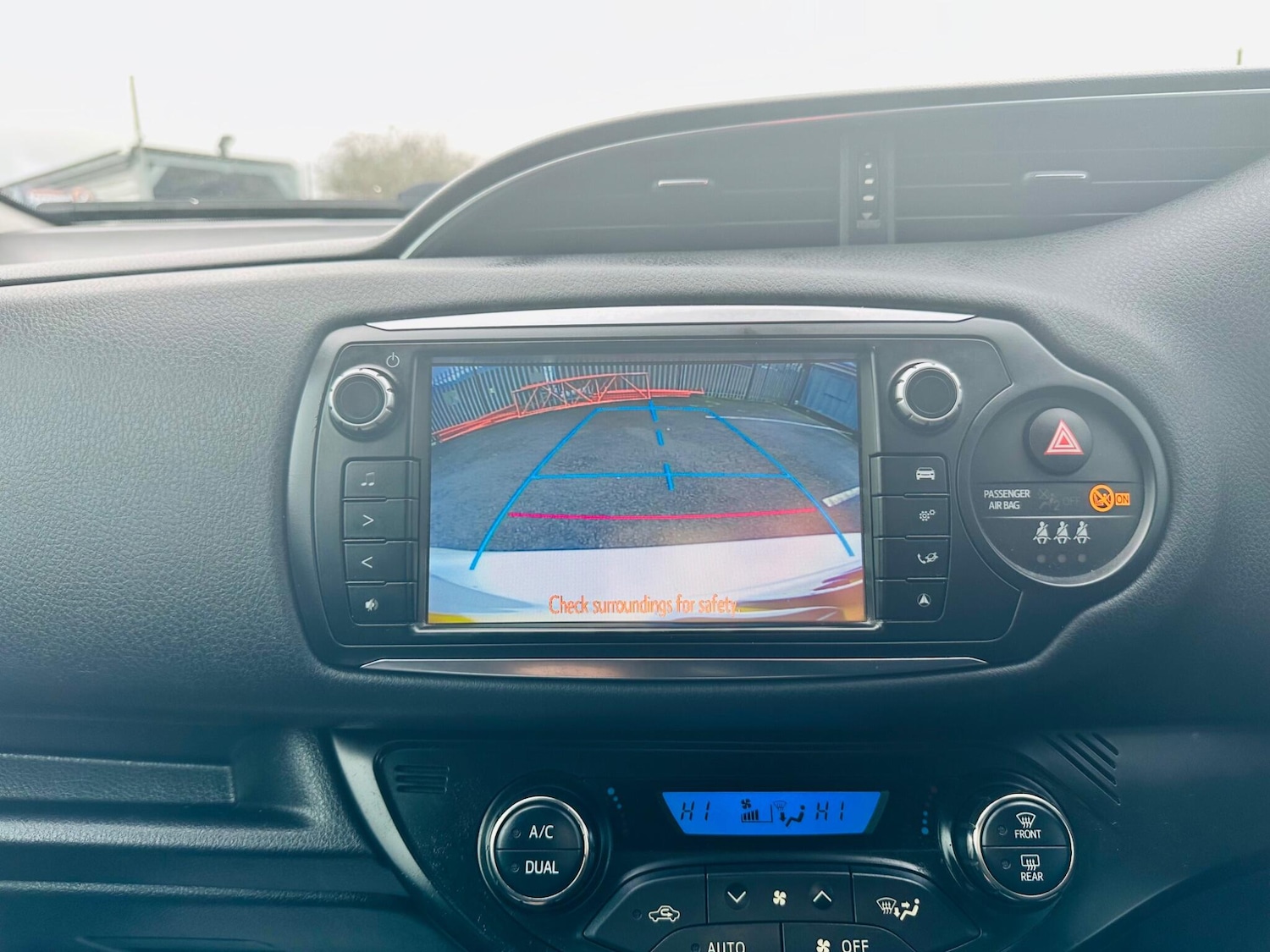 Used Toyota Yaris 2015 for sale - 77395967: Photo 25