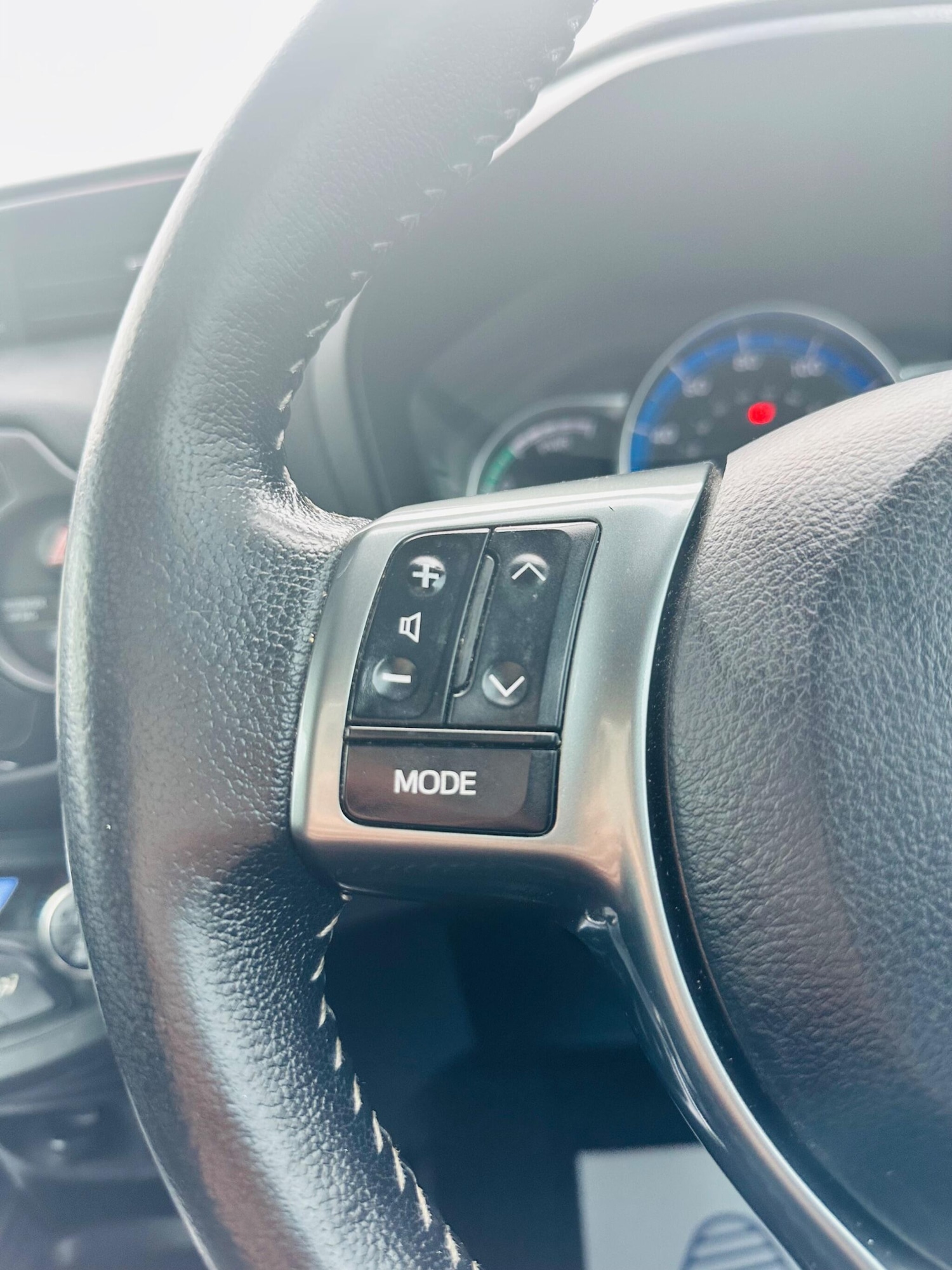 Used Toyota Yaris 2015 for sale - 77395967: Photo 31