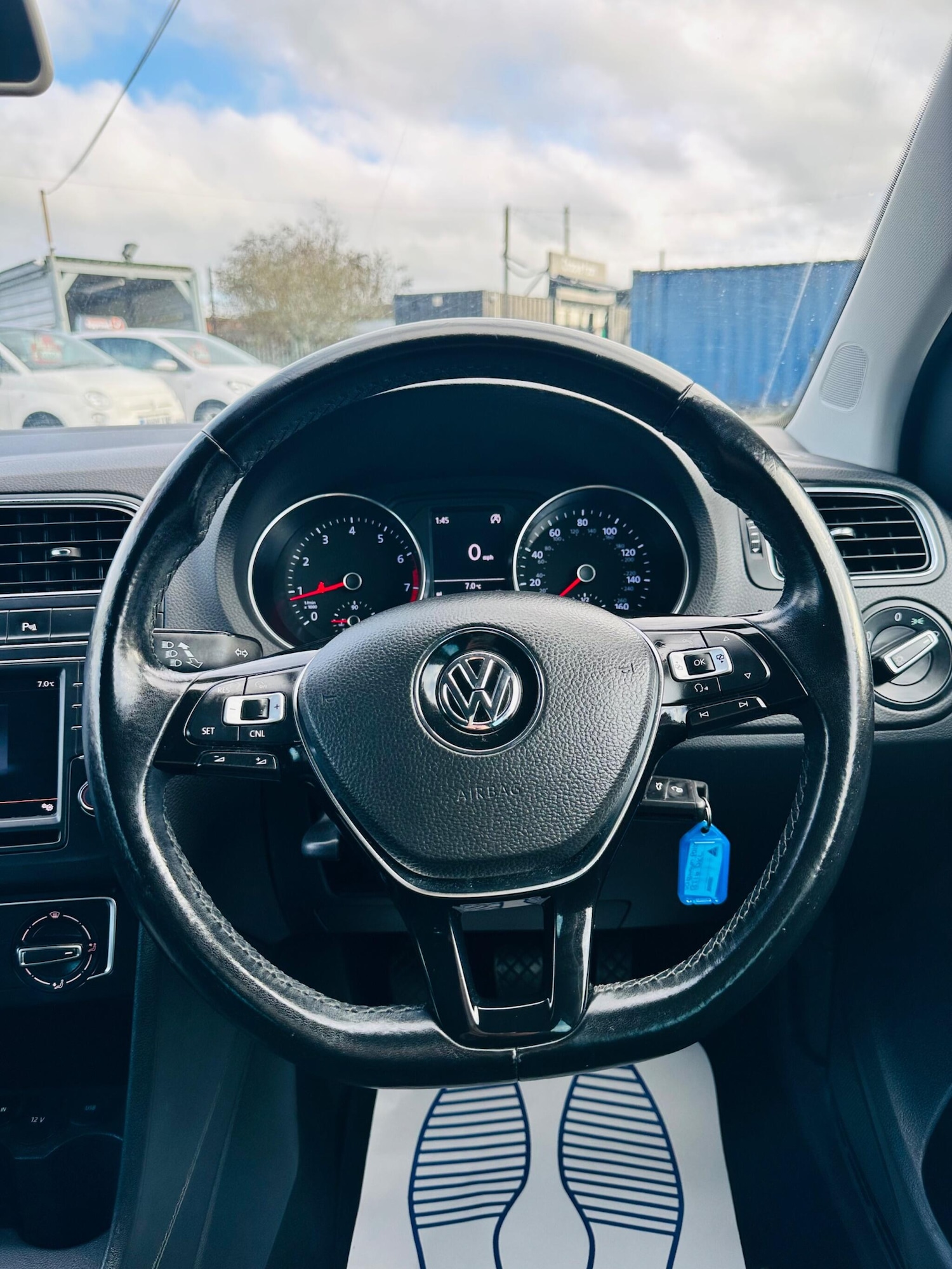 Used Volkswagen Polo 2016 for sale - 77314797: Photo 25