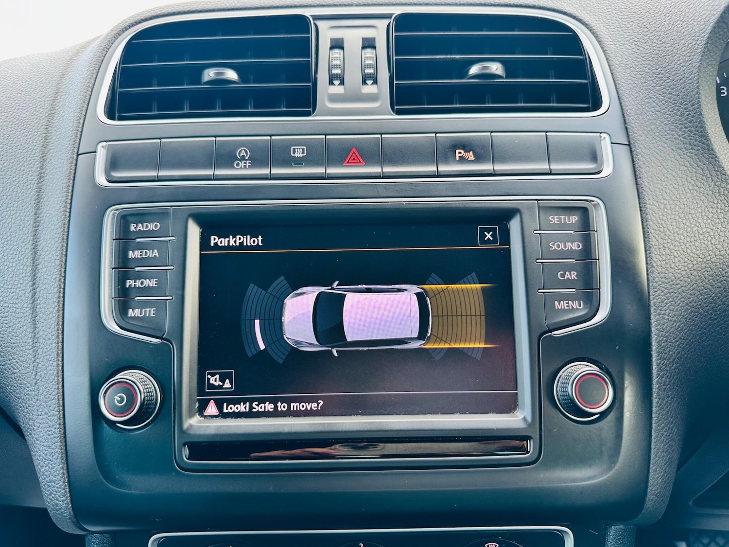 Used Volkswagen Polo 2016 for sale - 77314797: Photo 26