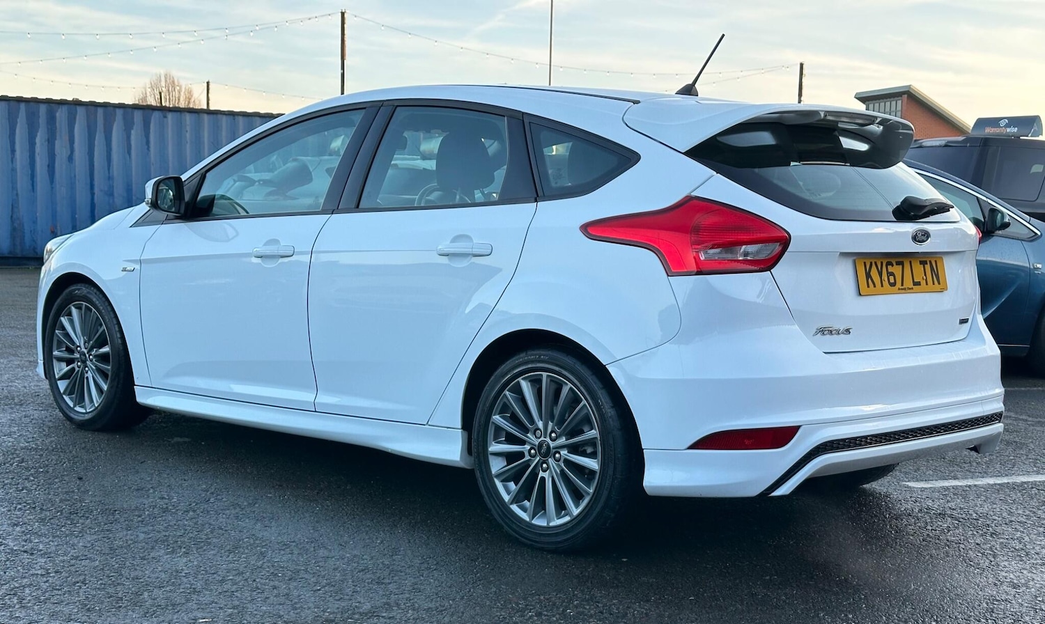 Used Ford Focus 2017 for sale - 77143930: Photo 5