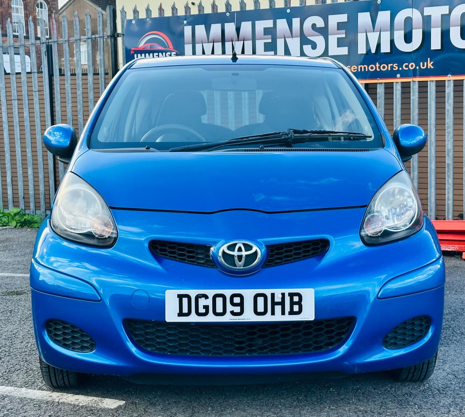 Used Toyota AYGO 2009 for sale - 77892575: Photo 2