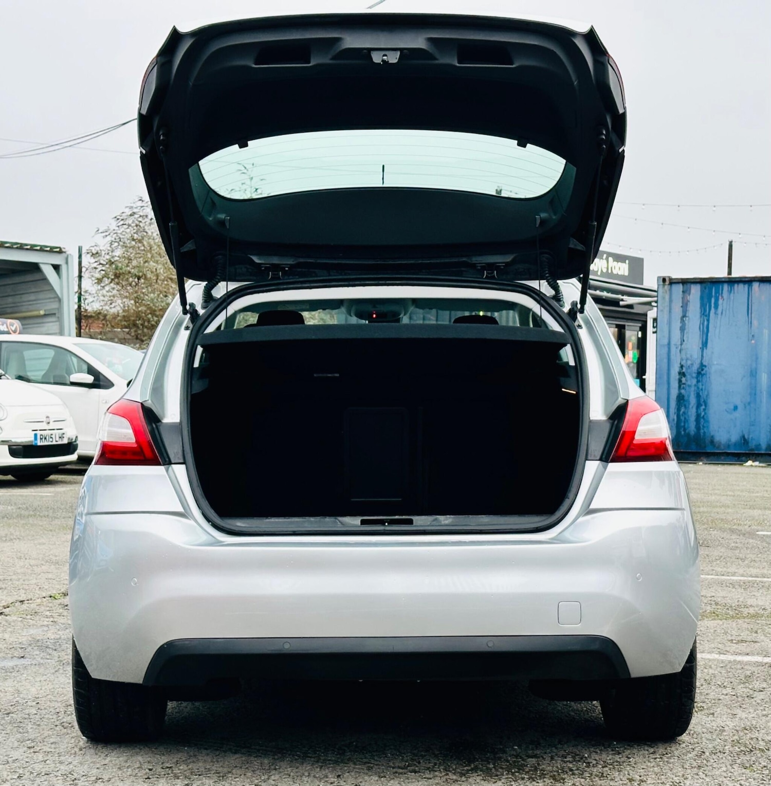 Used Peugeot 308 2017 for sale - 77330380: Photo 10