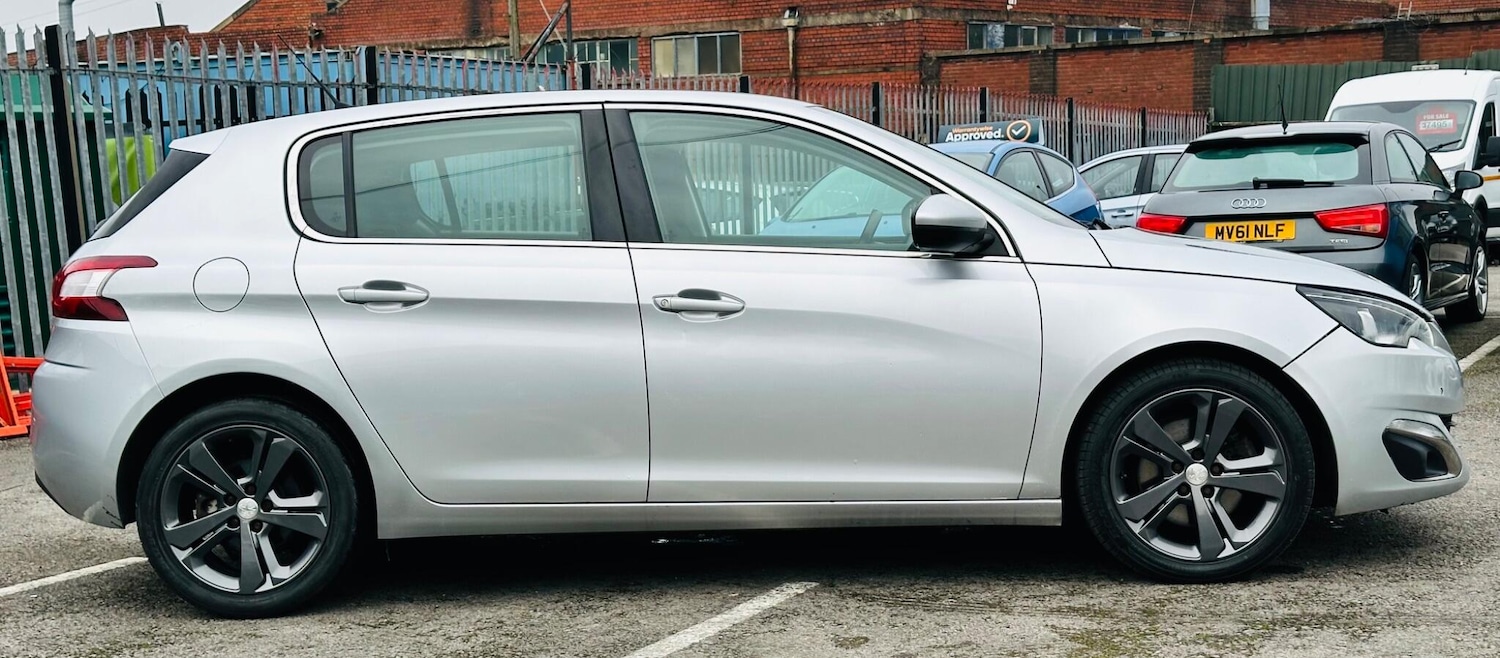 Used Peugeot 308 2017 for sale - 77330380: Photo 9