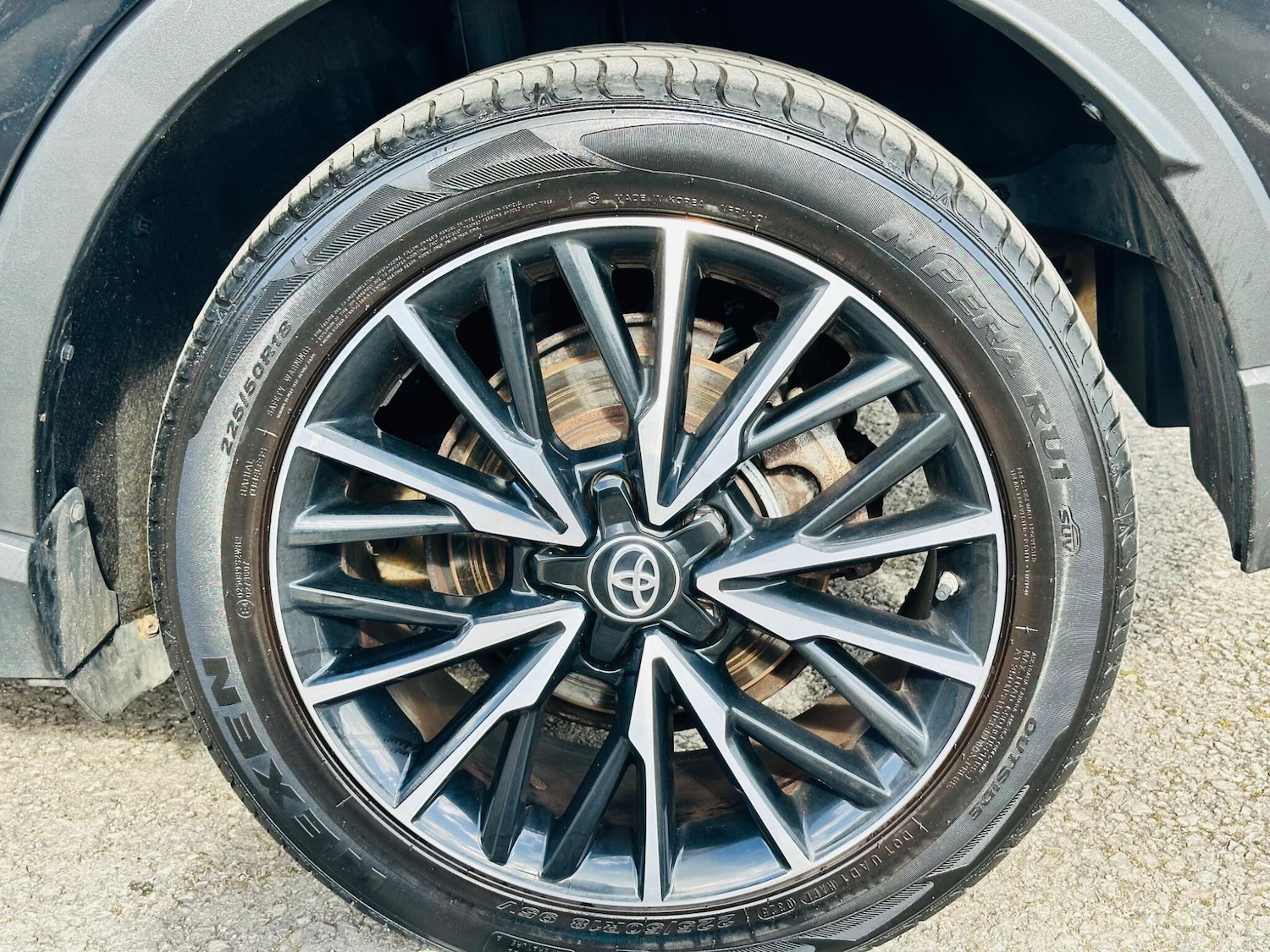 Used Toyota C-HR 2018 for sale - 77892425: Photo 12