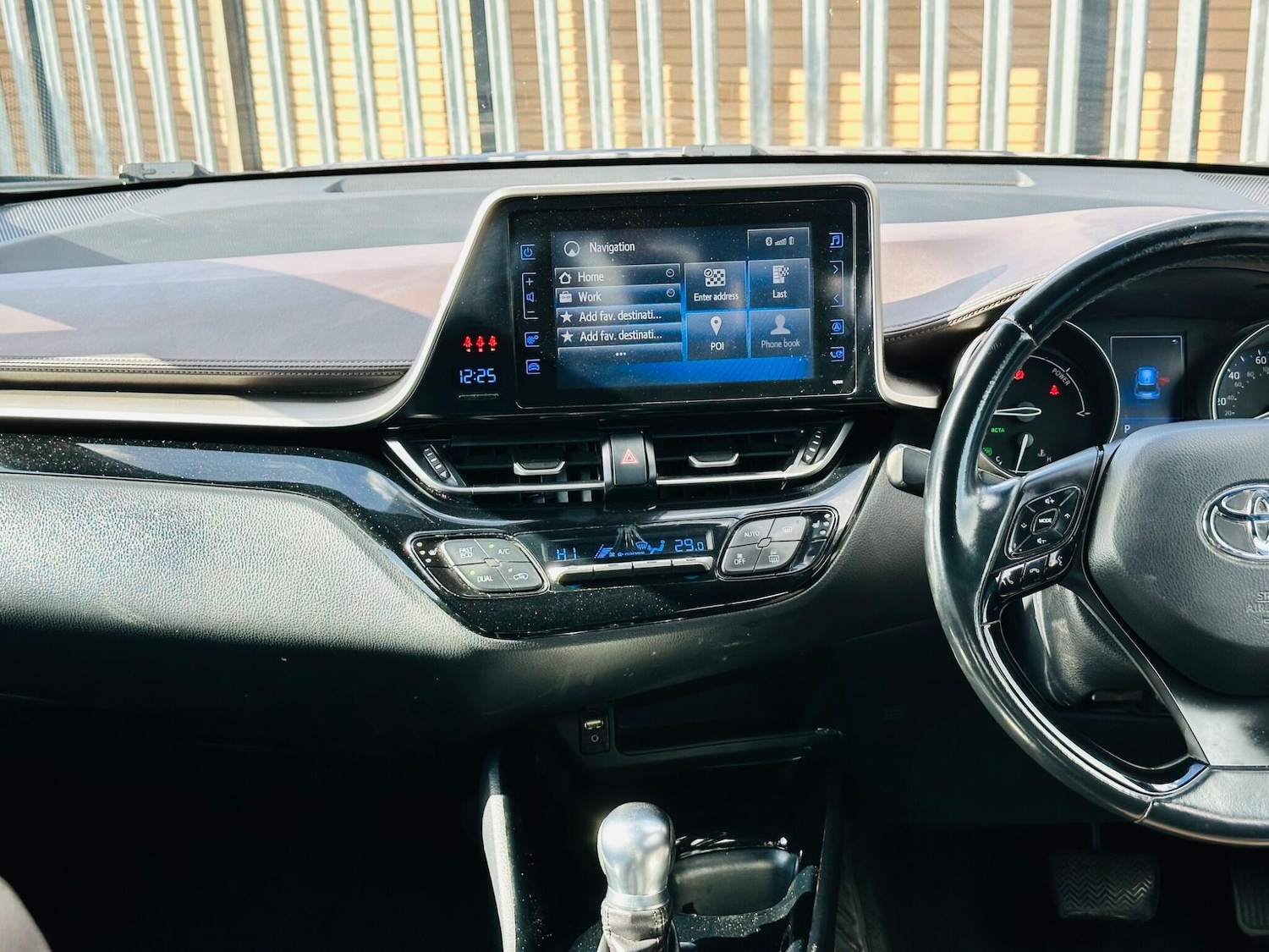 Used Toyota C-HR 2018 for sale - 77892425: Photo 23