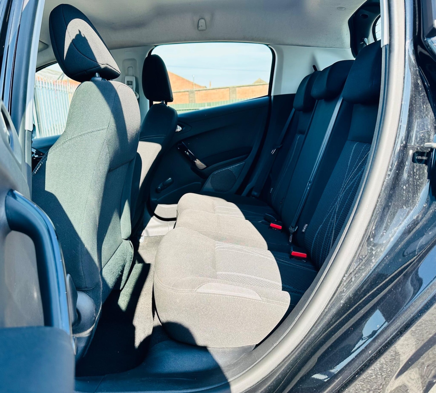 Used Peugeot 208 2014 for sale - 77940268: Photo 14