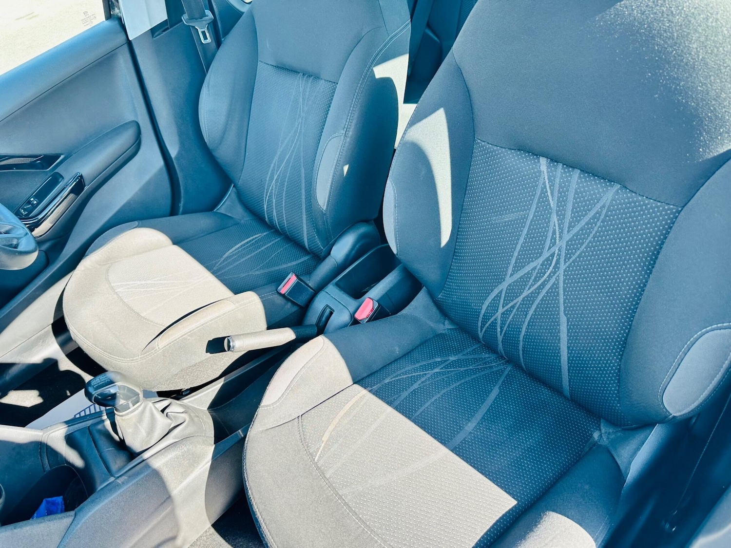 Used Peugeot 208 2014 for sale - 77940268: Photo 21