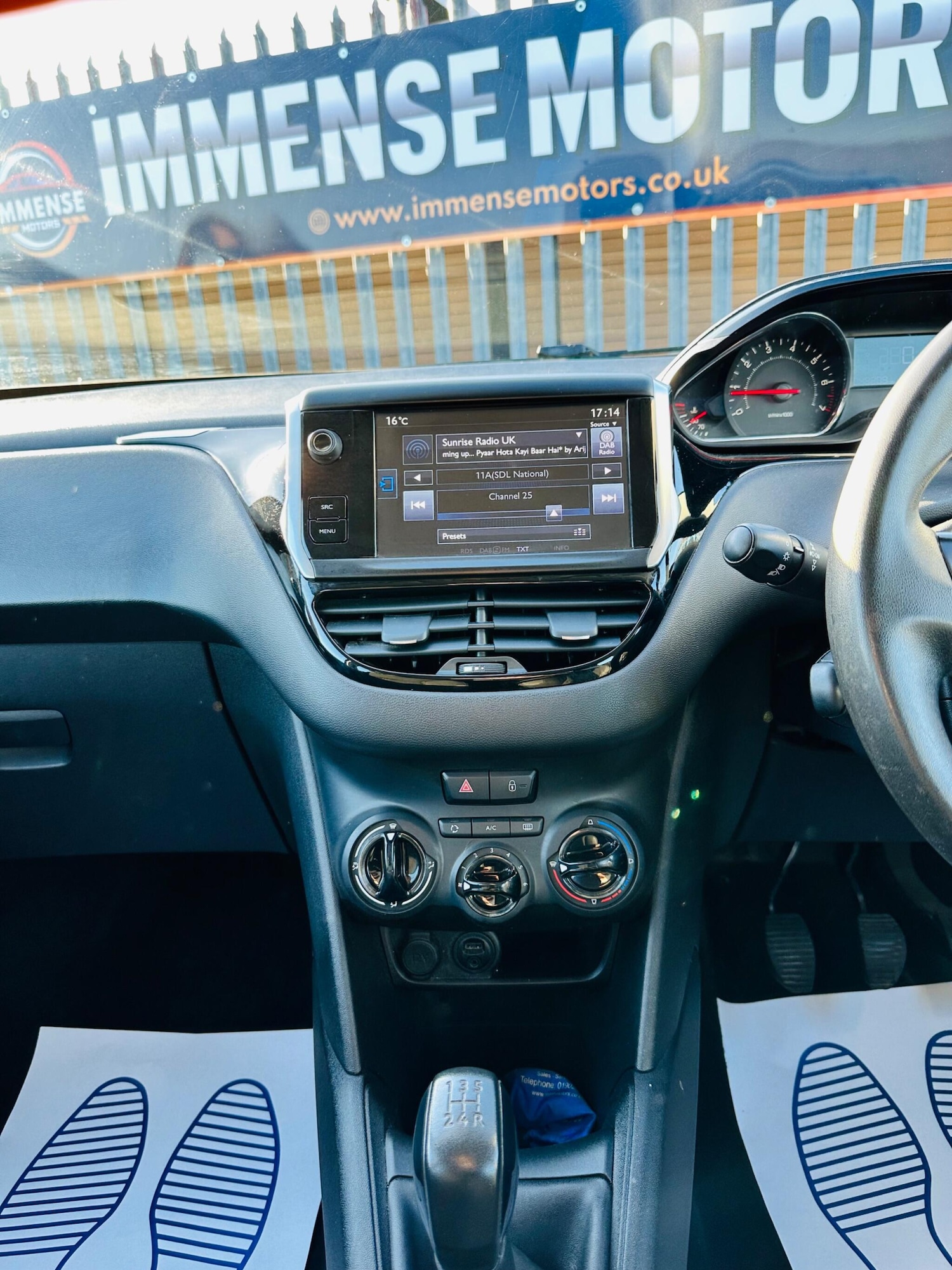 Used Peugeot 208 2014 for sale - 77940268: Photo 26