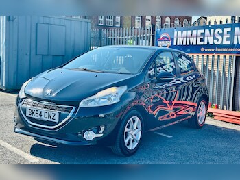 Used Peugeot 208 2014 for sale - 77940268: Photo
