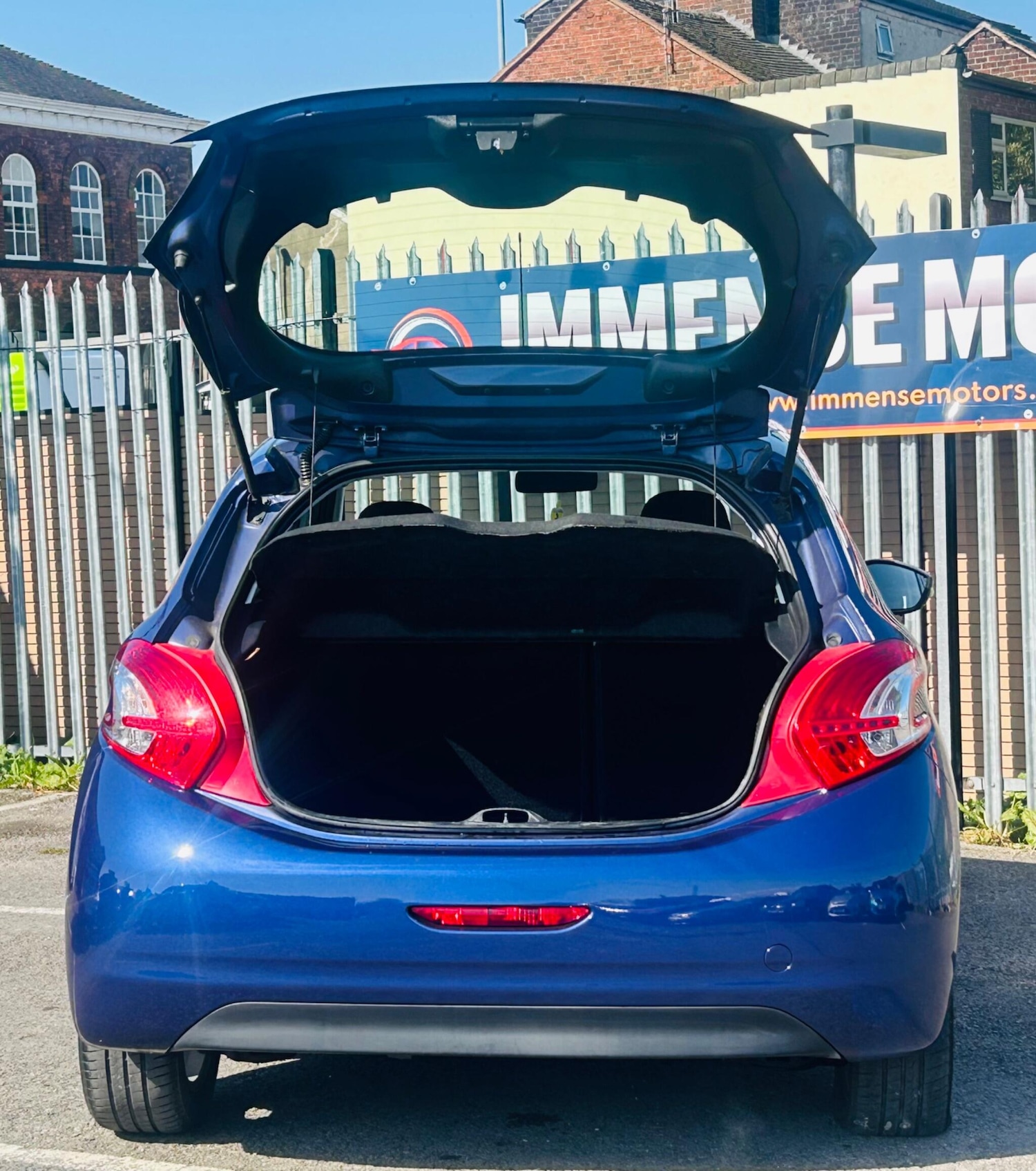 Used Peugeot 208 2012 for sale - 78204484: Photo 10