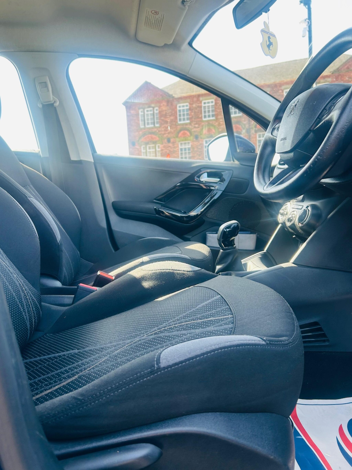 Used Peugeot 208 2012 for sale - 78204484: Photo 25