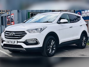Used Hyundai Santa Fe 2017 for sale - 78597818: Photo