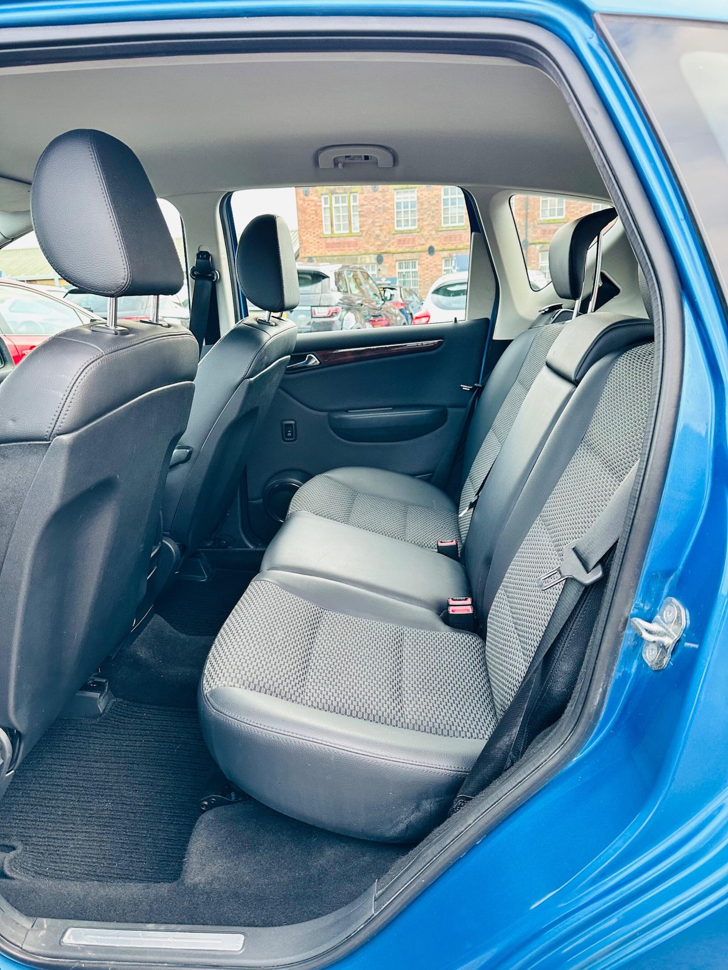 Used Mercedes-Benz A-Class 2009 for sale - 77267932: Photo 16