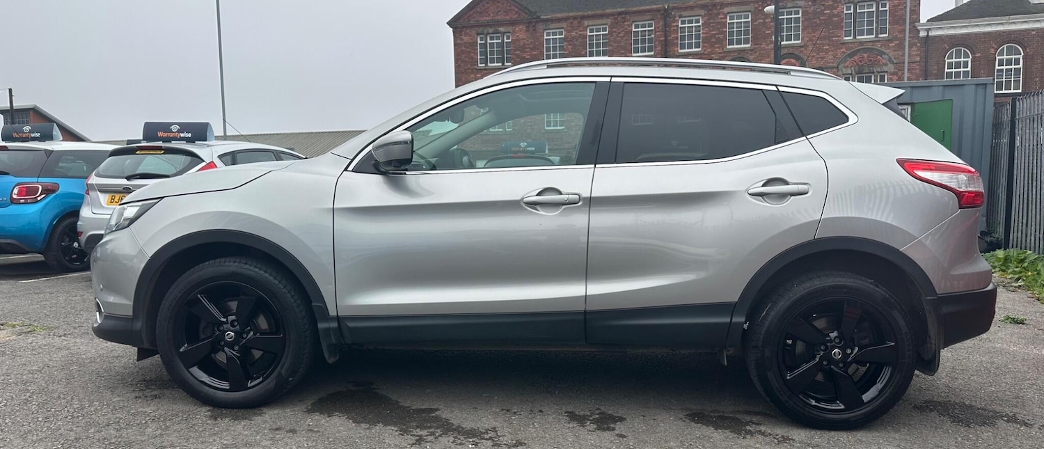 Used Nissan Qashqai 2015 for sale - 77144525: Photo 4