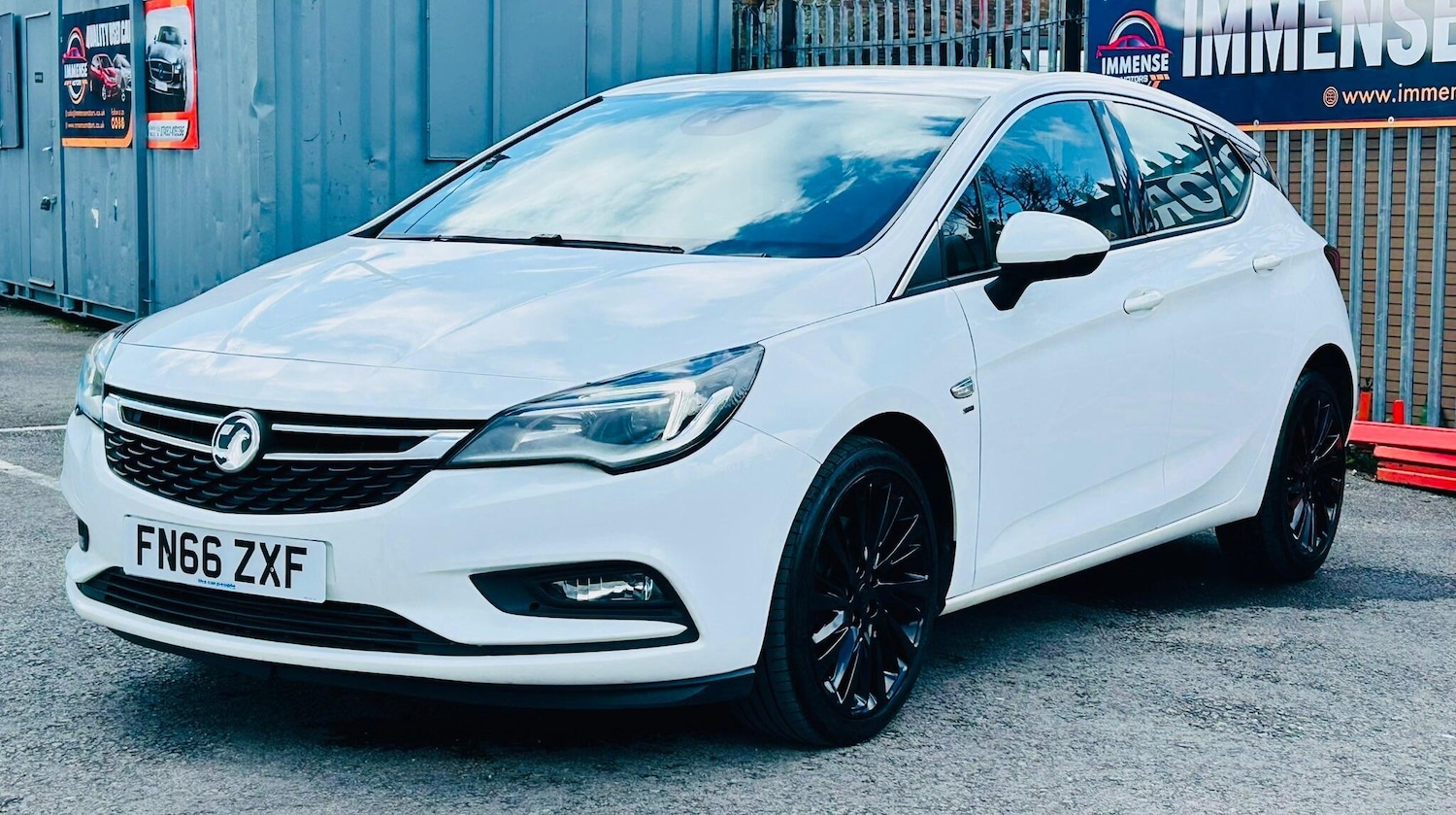 Used Vauxhall Astra for sale - 77892345: Photo 3