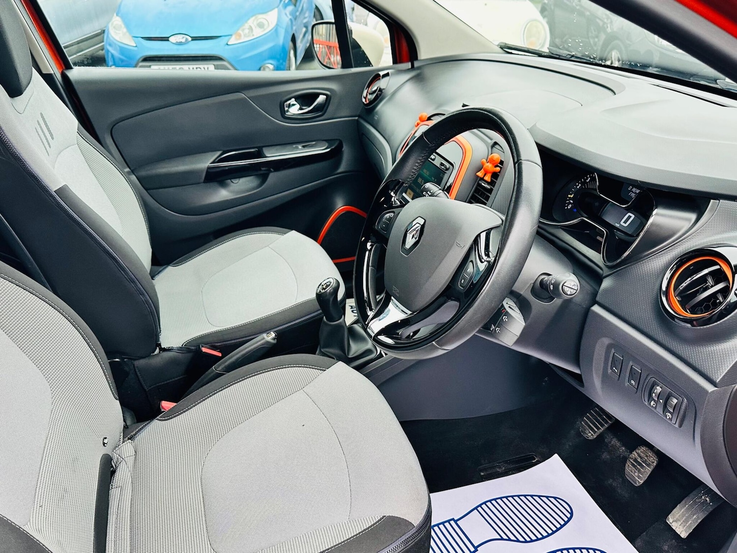 Used Renault Captur 2014 for sale - 77143960: Photo 24