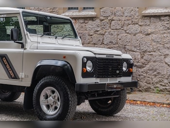 Used Land Rover Defender 110 1997 for sale - 79106208: Photo