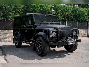 Used Land Rover Defender 110 2015 for sale - 79106222: Photo