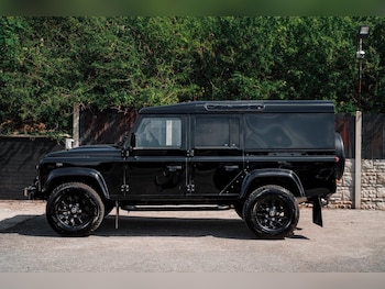 Used Land Rover Defender 110 2015 for sale - 79106222: Photo