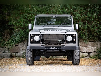 Used Land Rover Defender 2009 for sale - 79328657: Photo