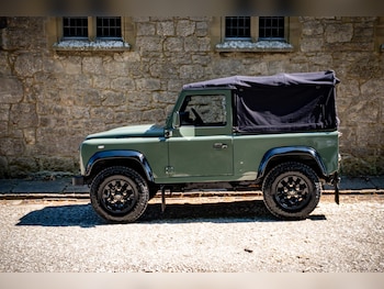 Used Land Rover Defender 90 2010 for sale - 79107150: Photo
