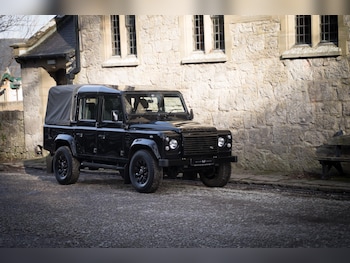 Used Land Rover Defender 110 2012 for sale - 79107338: Photo