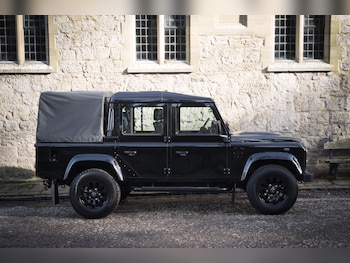 Used Land Rover Defender 110 2012 for sale - 79107338: Photo