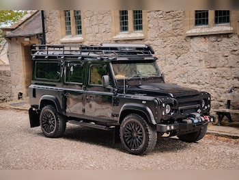 Used Land Rover Defender 110 2016 for sale - 79106199: Photo